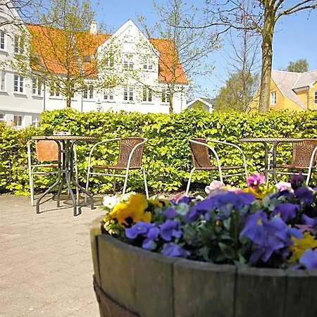 Han/Misafirhane Hotel Ribe